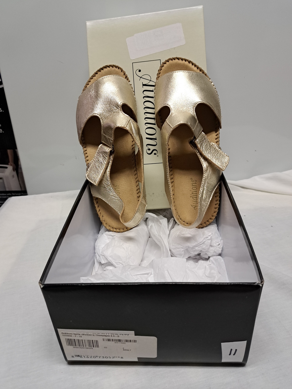 Auditions Women's Metallic Gold Slingback Sandals